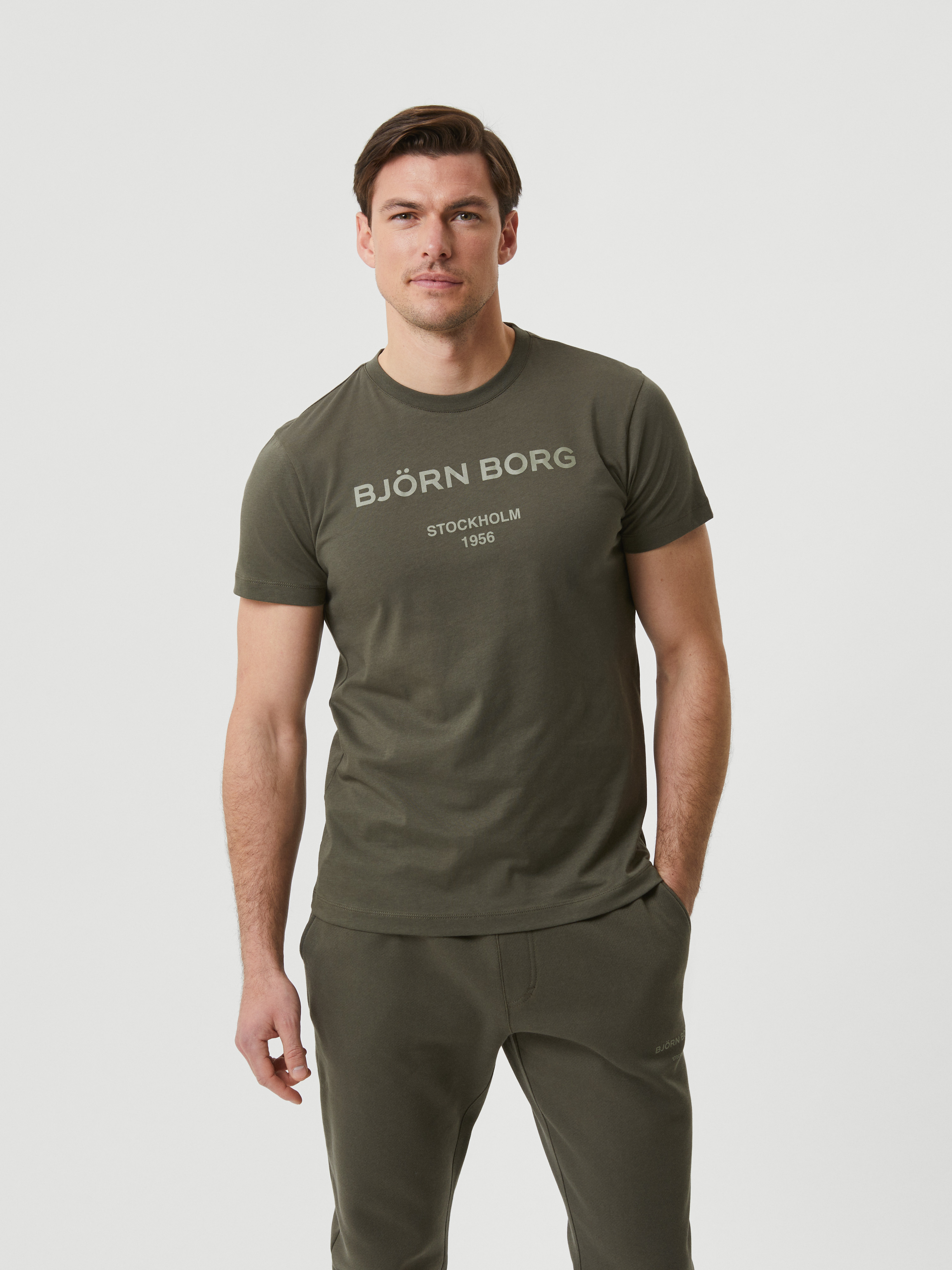 Boxy Fit Forest Green T-Shirt Essential - 100% Organic Cotton Made In  Canada – Gabe Clothing