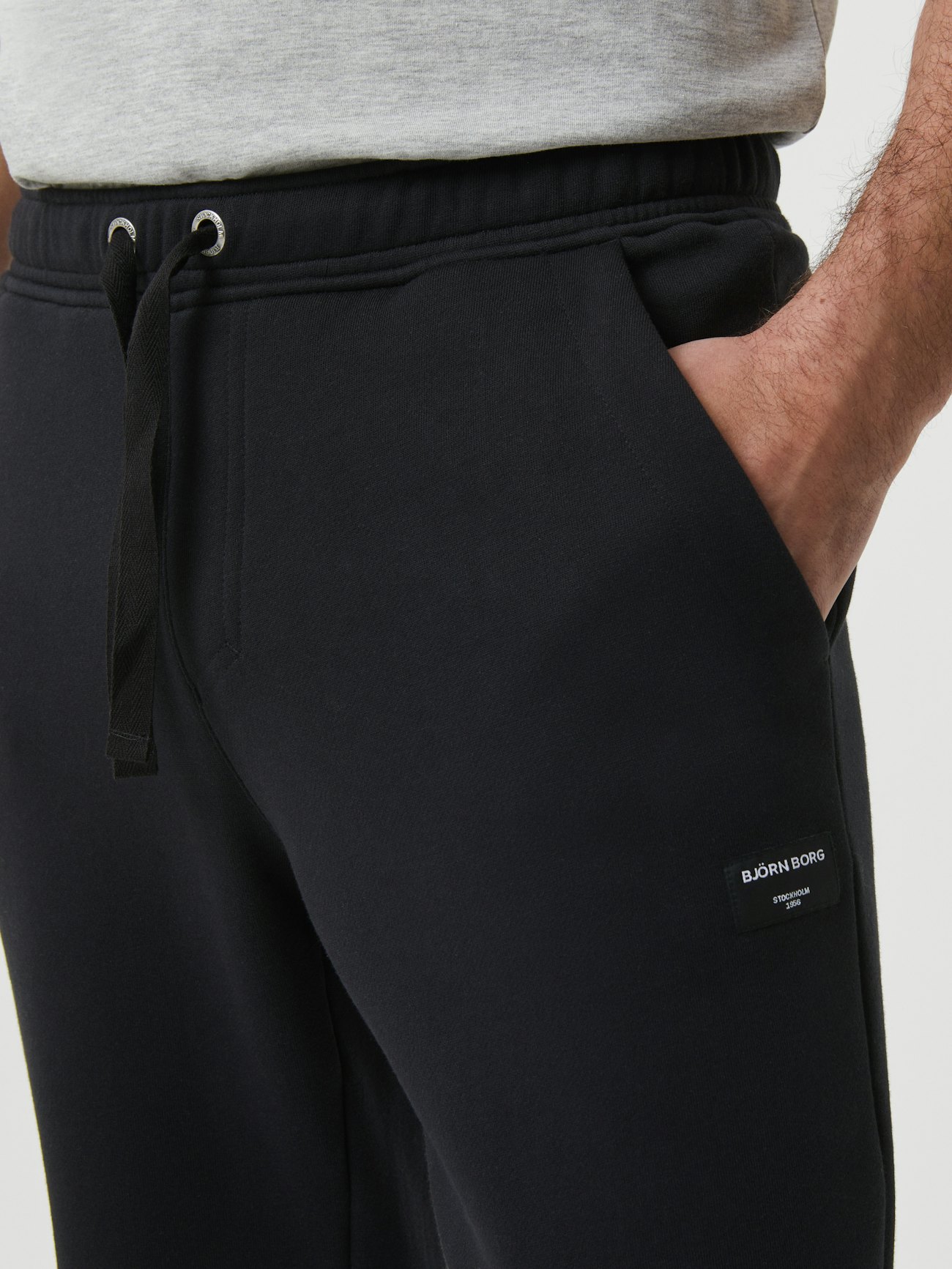 Centre Tapered Pant - Black Beauty